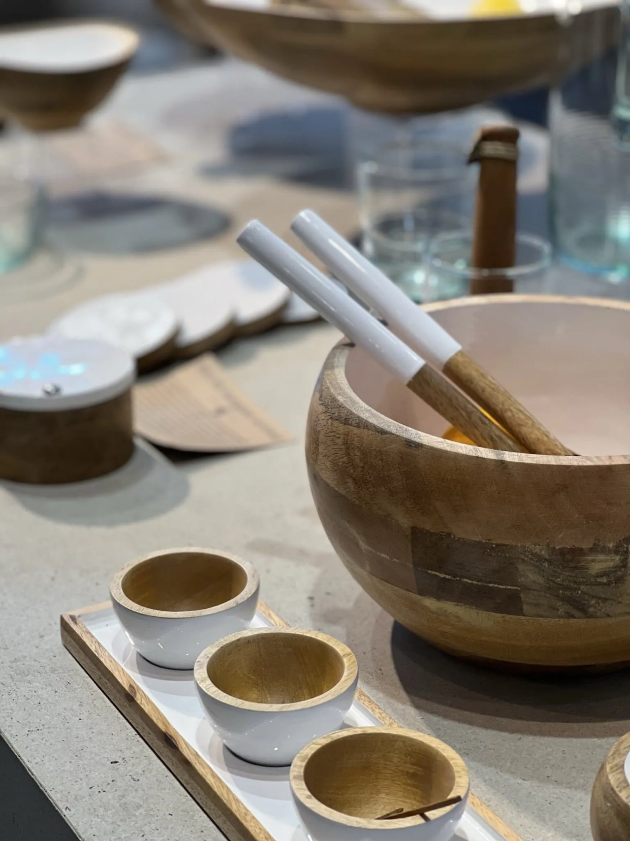 marble and wooden salad bowls