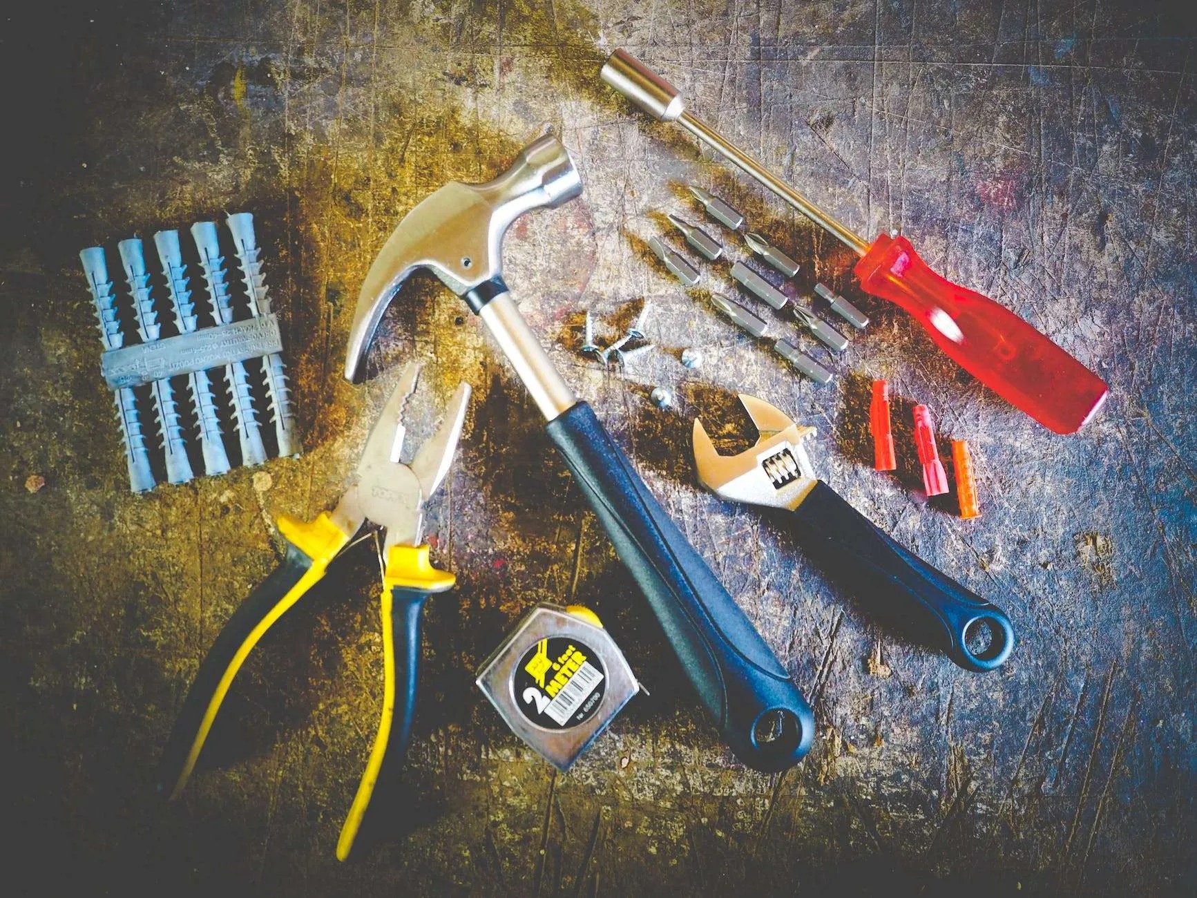 Precision Made Easy: Essential Hand Tools for DIY Success
